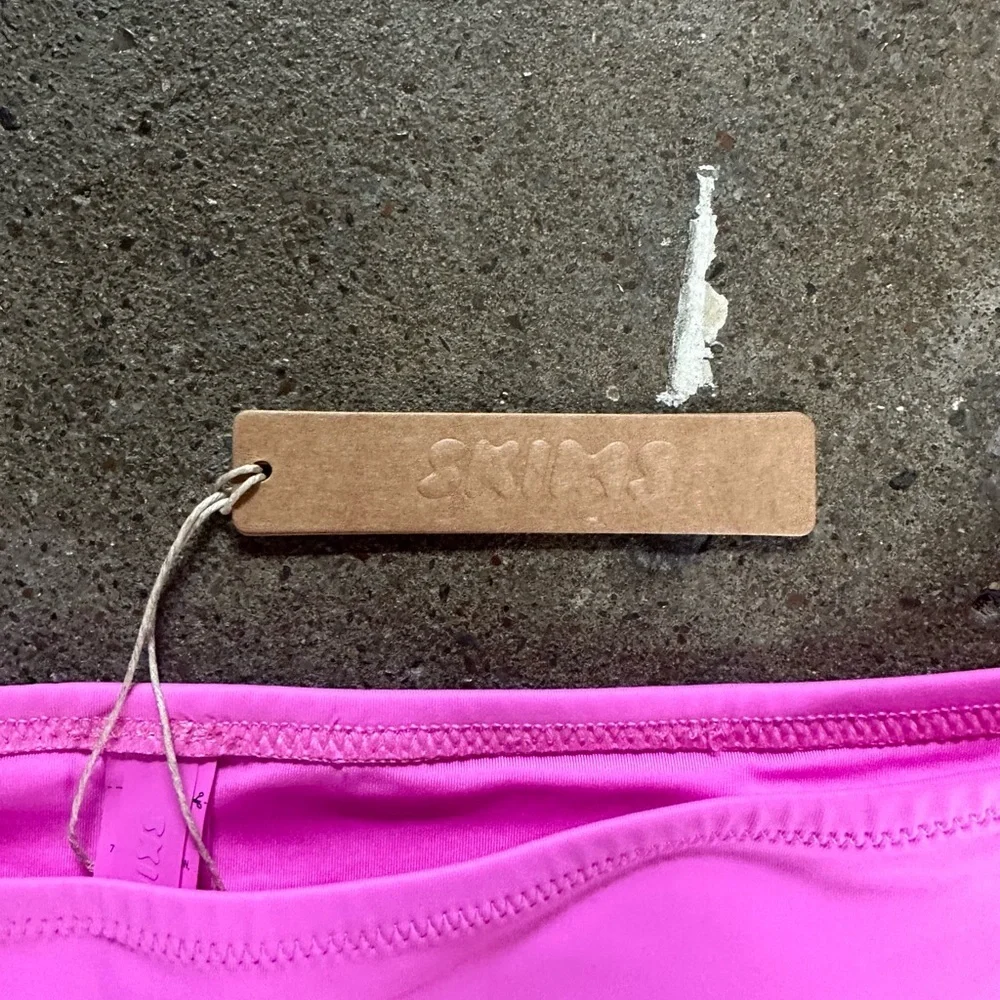 NWT SKIMS Recycled Swim Full Brief Bikini Bottom in Neon Orchid Pink Size Small